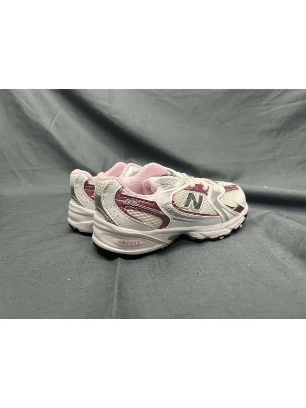 New Balance Toddlers 530 Sneakers Lace Up IZ530RK White Pink Size 8 NEW IN BOX!